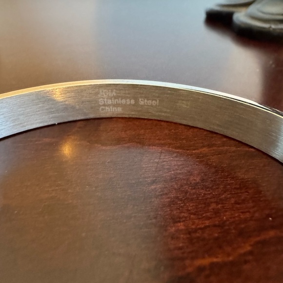 JCM Elegant Silver Crystal/Rhinestone Bangle Bracelet - Picture 4 of 5